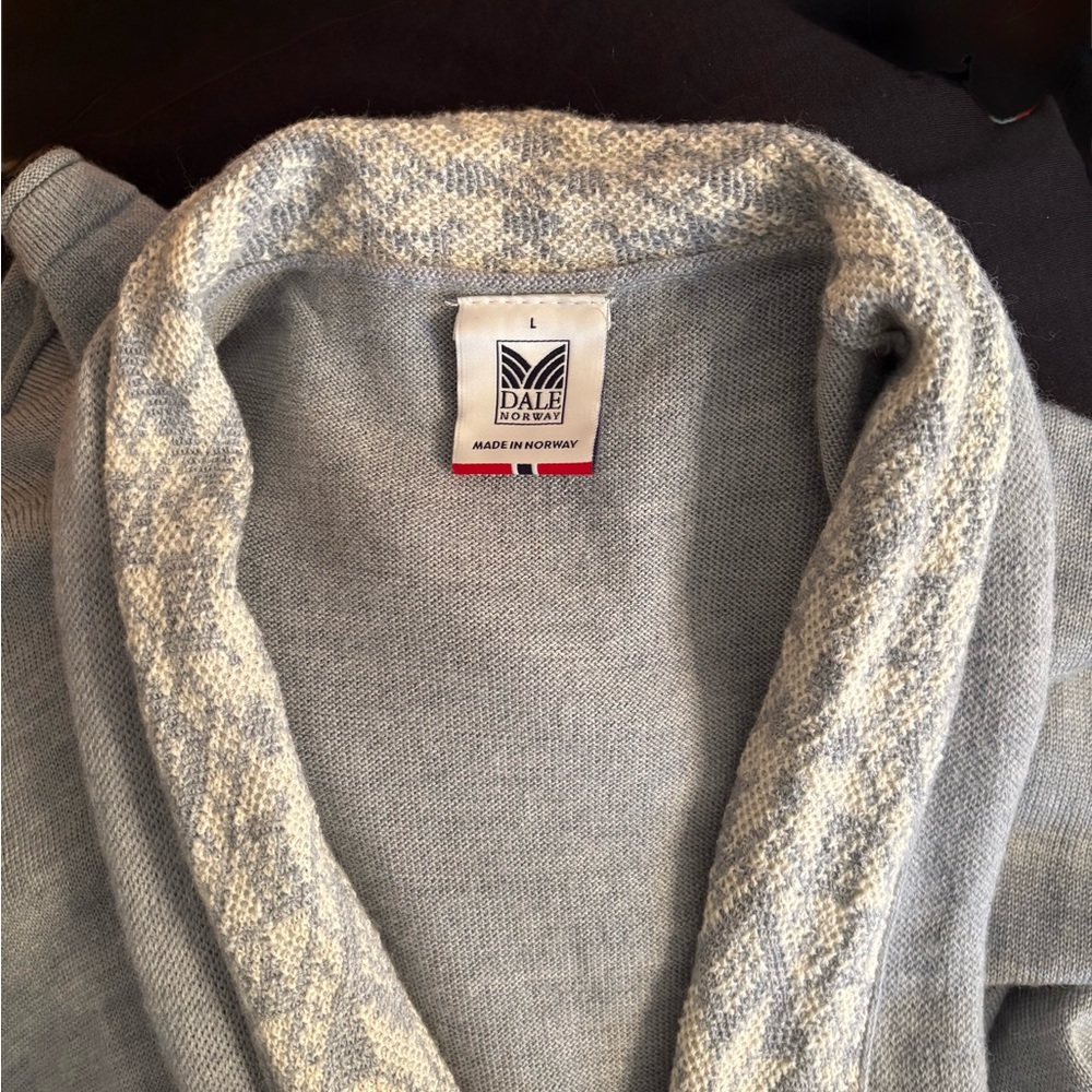 Dale of Norway Light Gray Women's Cardigan size large
